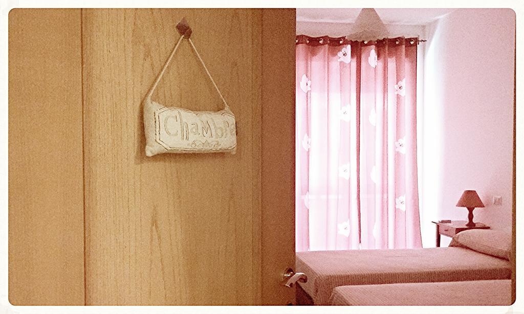 קליארי Flamingo B&B חדר תמונה
